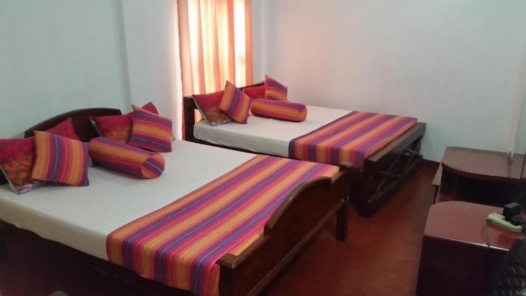 Bevary City Hotel Anuradhapura Exterior foto