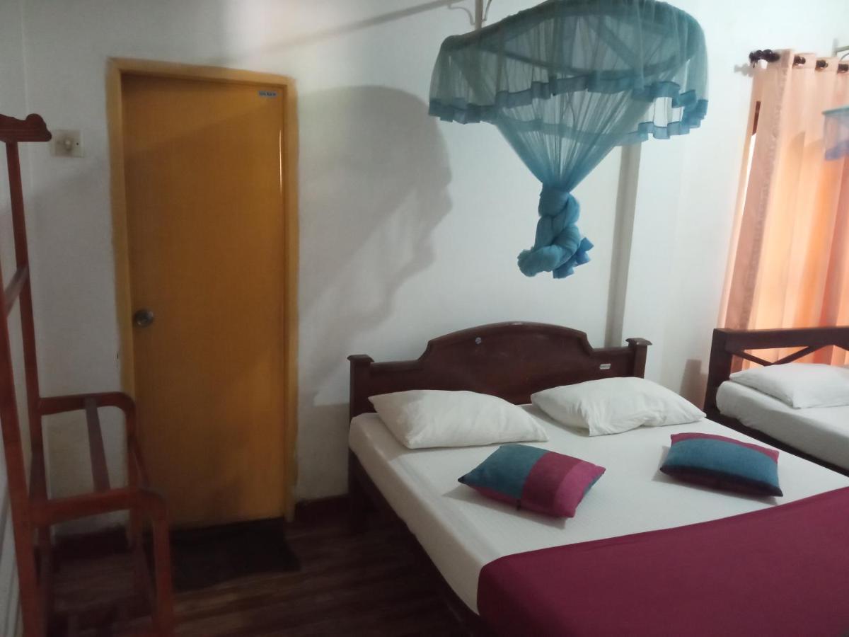 Bevary City Hotel Anuradhapura Exterior foto