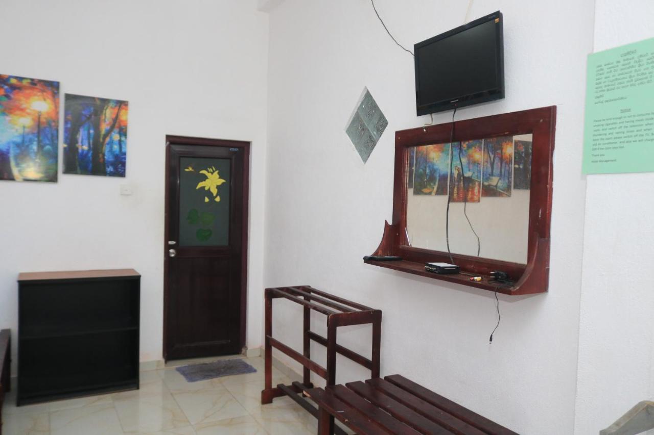 Bevary City Hotel Anuradhapura Exterior foto