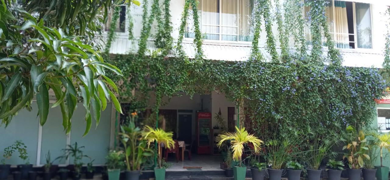 Bevary City Hotel Anuradhapura Exterior foto