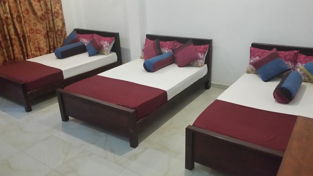 Bevary City Hotel Anuradhapura Exterior foto