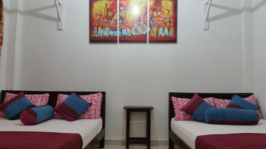Bevary City Hotel Anuradhapura Exterior foto