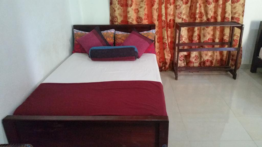 Bevary City Hotel Anuradhapura Exterior foto